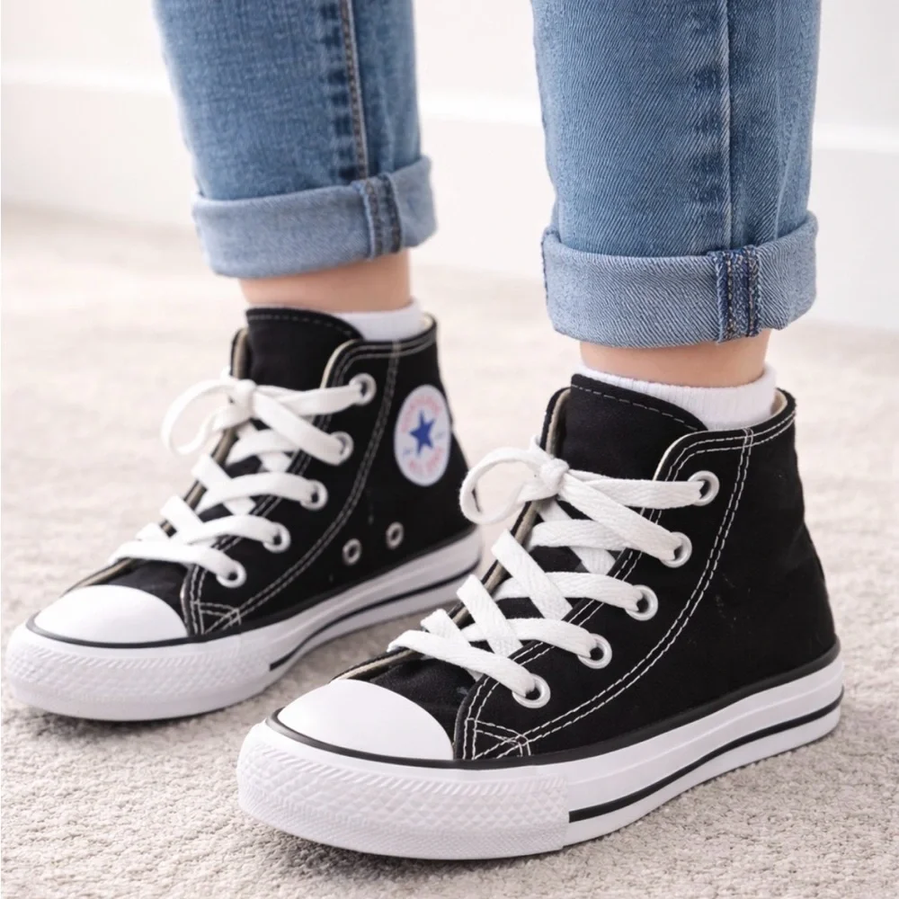 Converse Chuck Taylor All Star High Top Unisex Youth size 1 Black(B118)✨